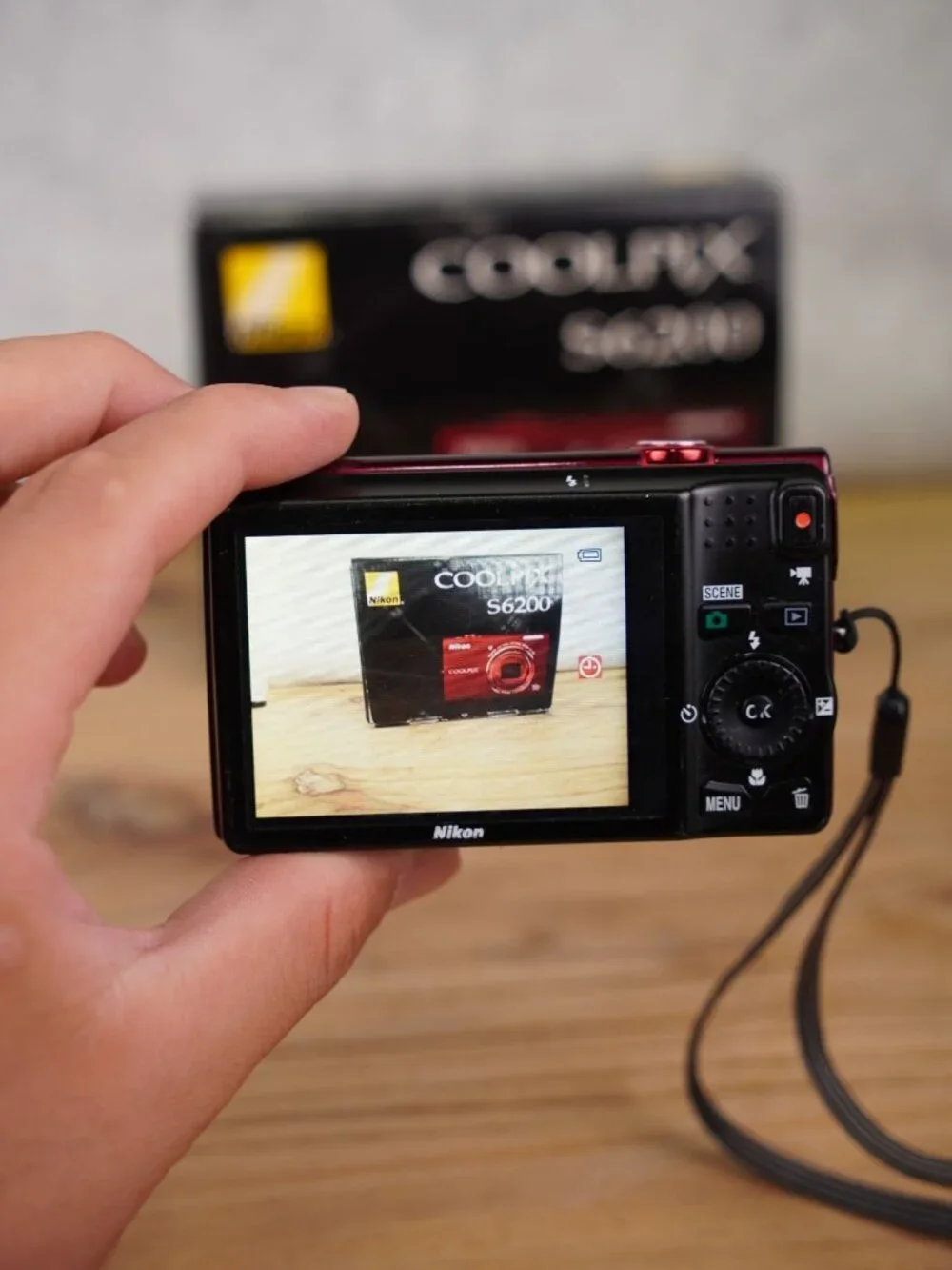 Nikon Coolpix S6200 Digital Camera 10x Optical Zoom Compact Red With Box Tested